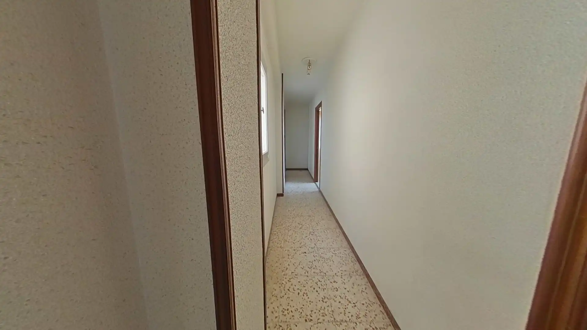 Piso en venta en El Pinós / Pinoso con Balcón