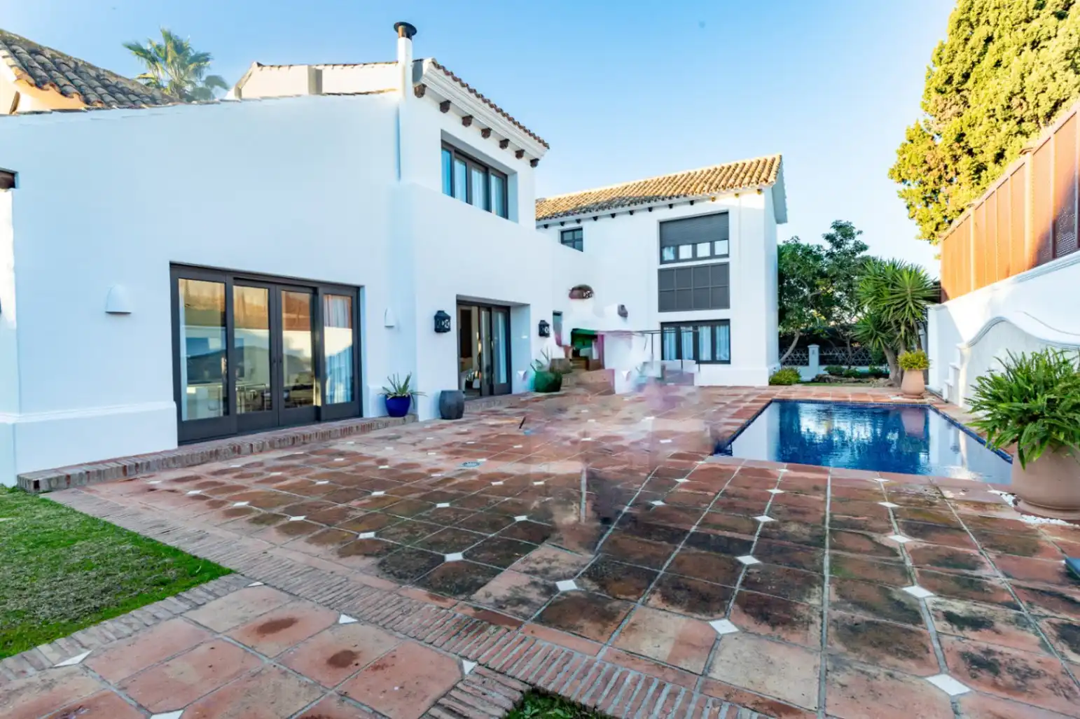 Chalet con terraza en venta en San Pedro de Alcántara, imagen 3