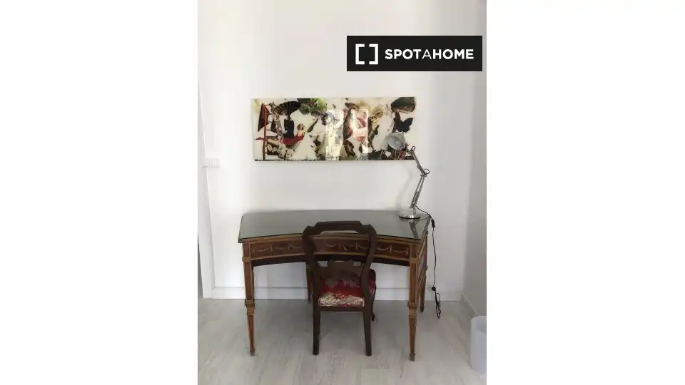 Habitación de Estudio para compartir en Valencia con Aire acondicionado, Calefacción y Terraza
