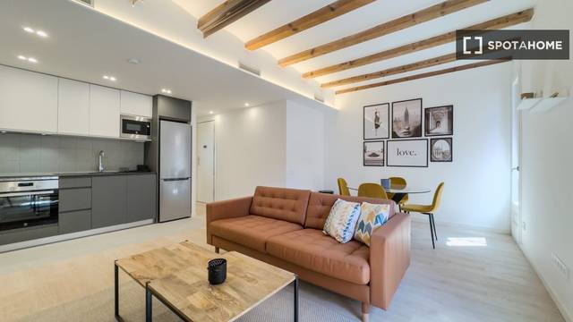 Piso en Alquiler en El Poble Sec - Parc de Montjuïc