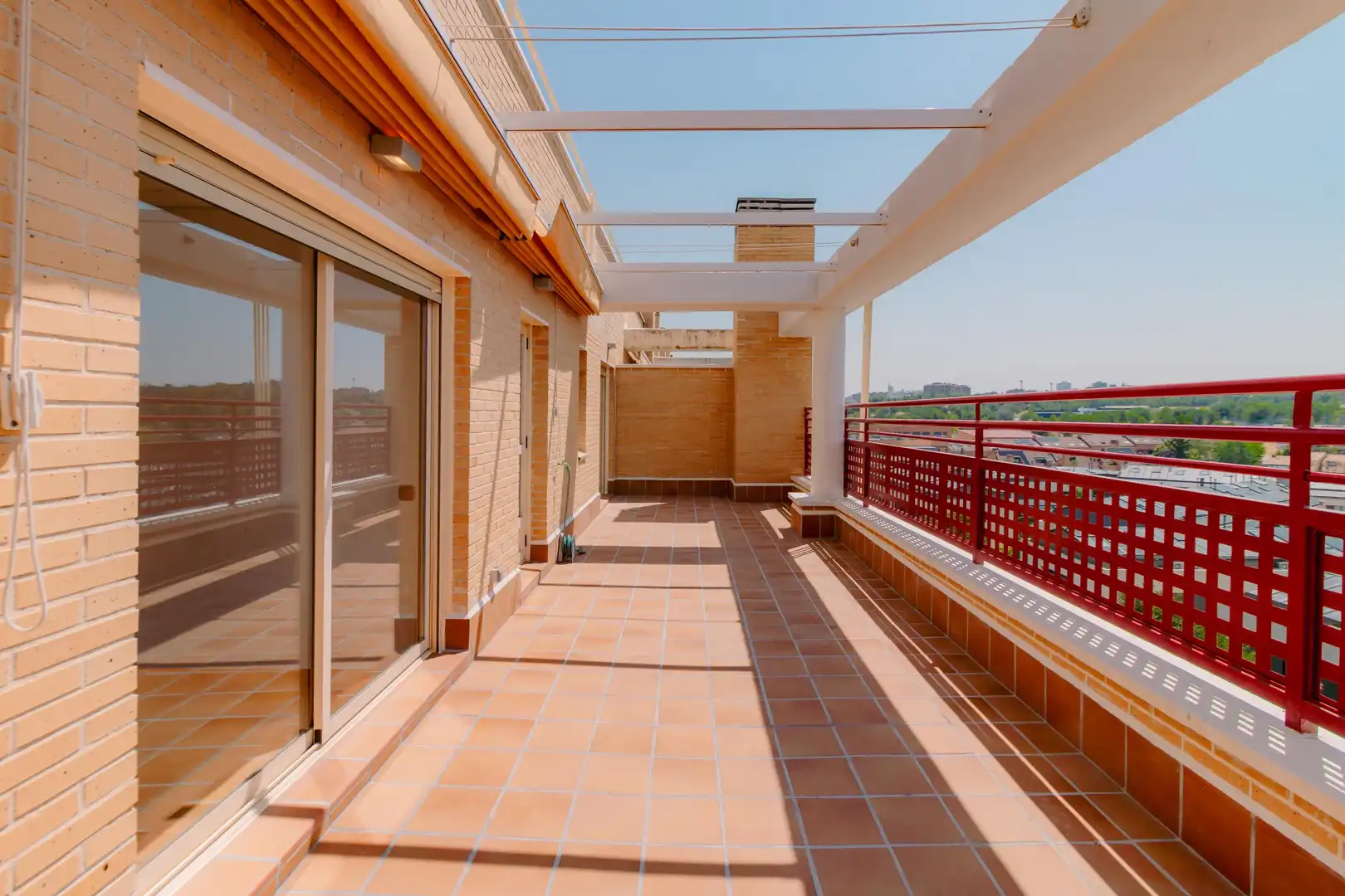 Terraza de Ático de alquiler en Madrid con Jardín privado, Parquet y Trastero