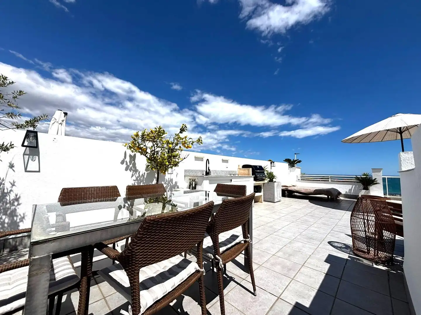 Terrasse von Dachboden zum Verkauf in Santa Pola mit Klimaanlage, Terrasse und Balkon