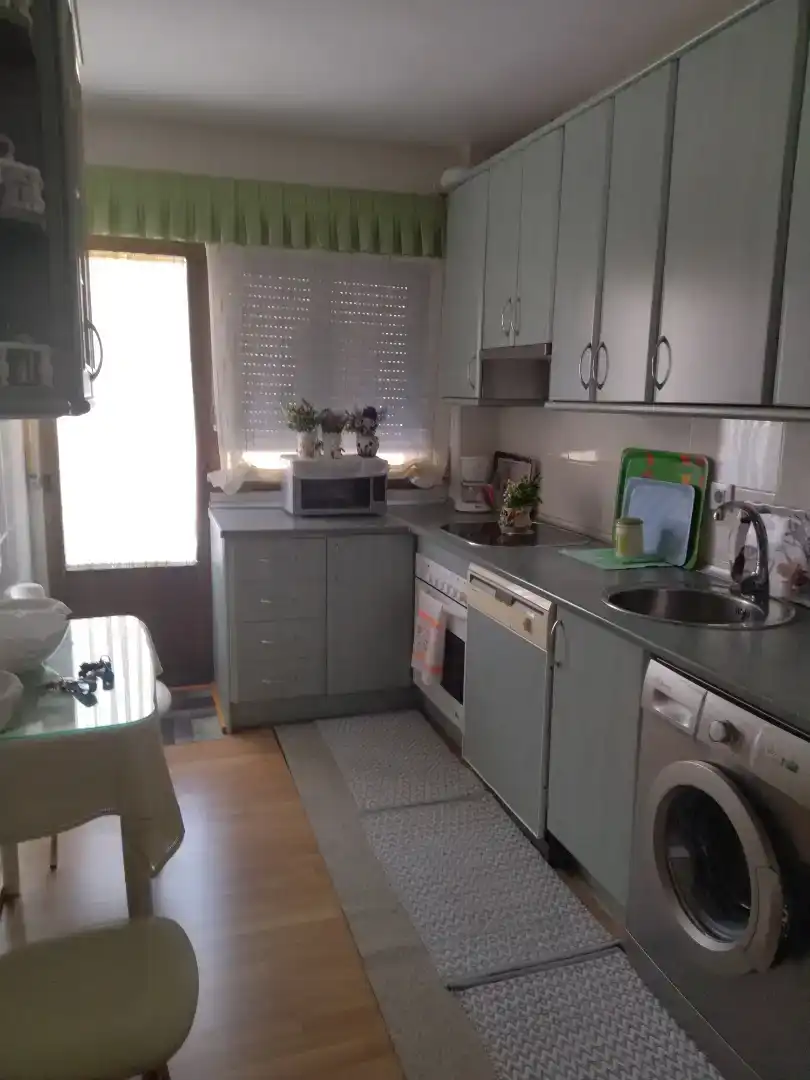 Cuina de Pis en venda en Galisteo amb Aire condicionat, Parquet i Moblat