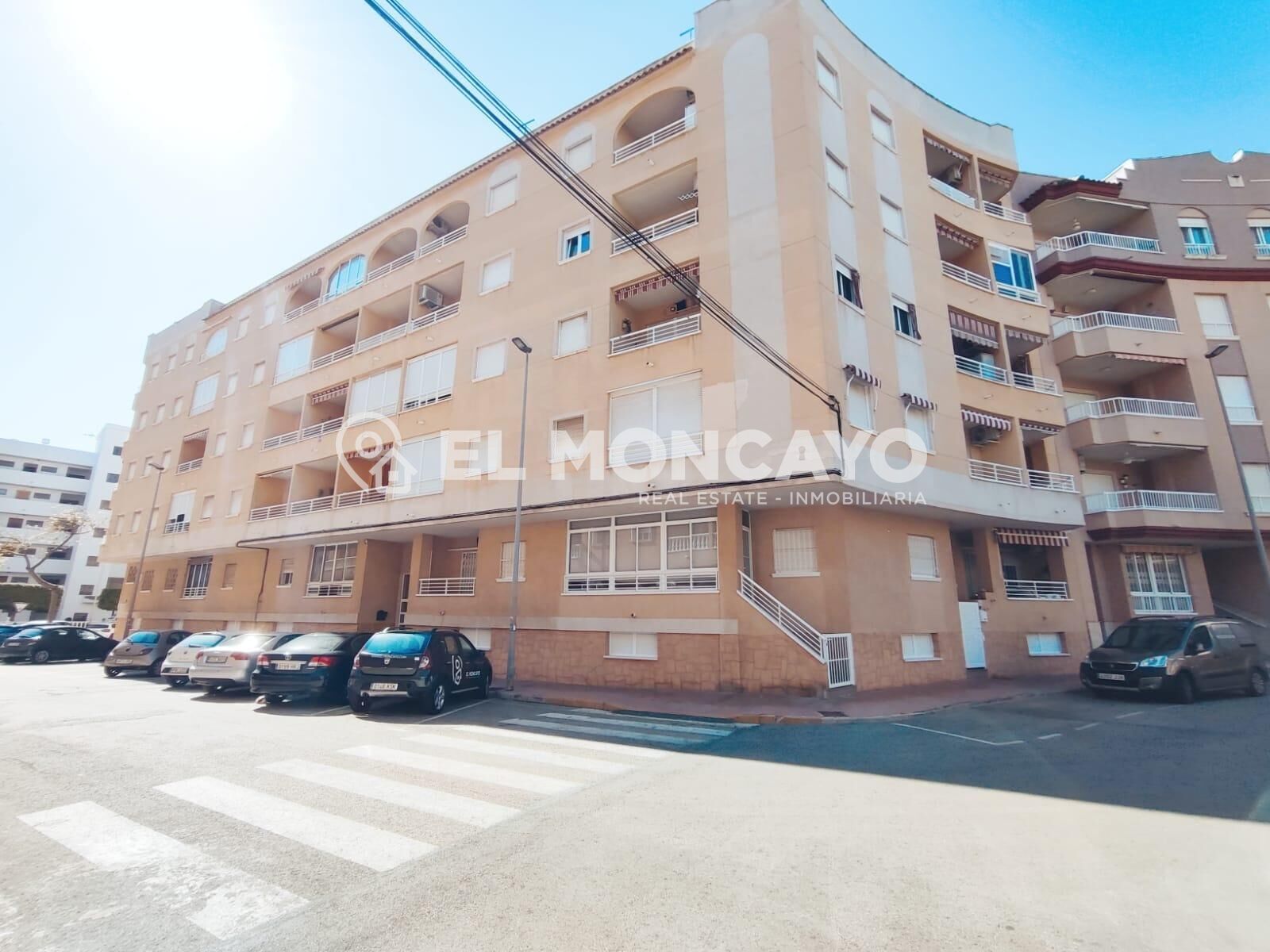 Vista exterior de Apartament en venda en Guardamar del Segura amb Aire condicionat, Calefacció i Terrassa