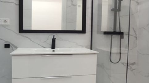 Foto 4 de Piso en venta en Calle Antonio Rubio Torres, Puerto Deportivo, Fuengirola