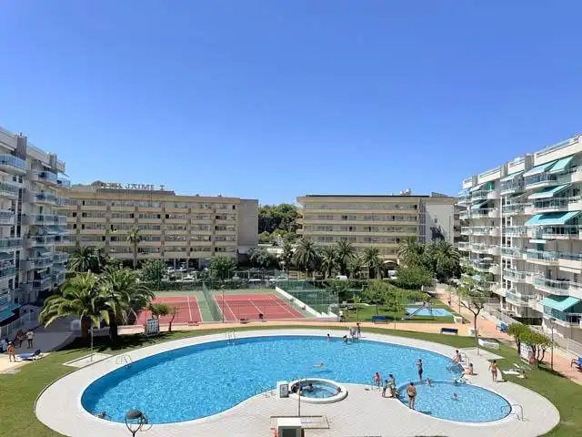 Piscina de Piso en venta en Salou con Aire acondicionado, Jardín privado y Terraza