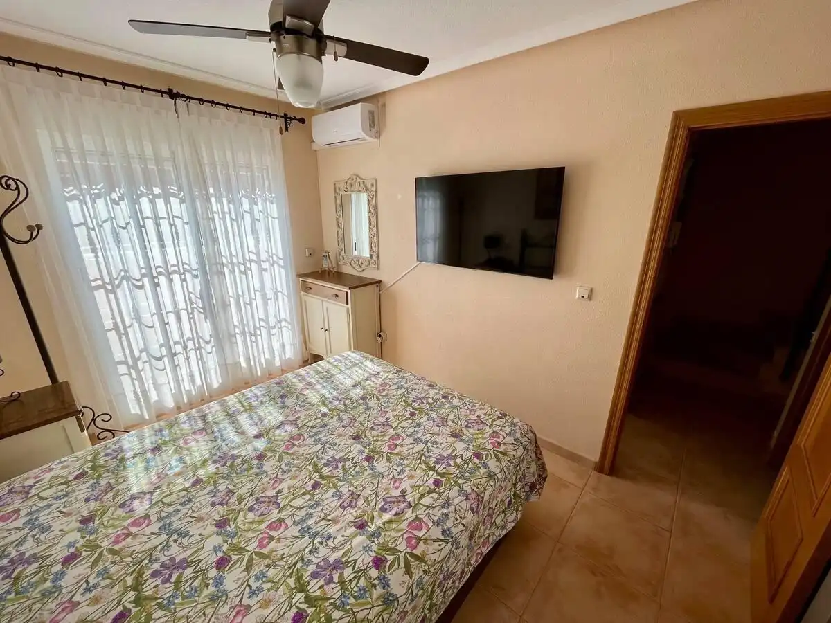 Dormitori de Casa o xalet de lloguer en Santa Pola amb Terrassa, Moblat i Balcó