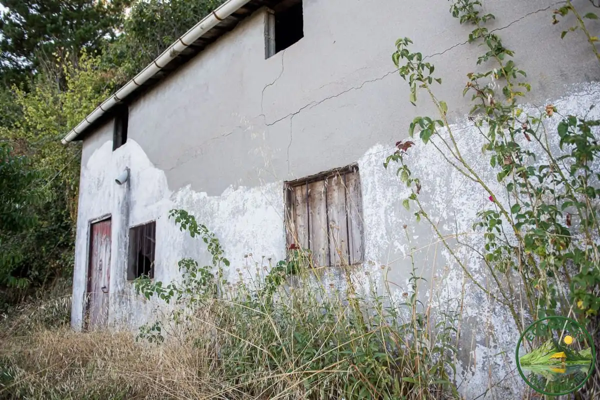 Außenansicht von Haus oder Chalet zum Verkauf in Corullón mit Heizung, Privatgarten und Parkett
