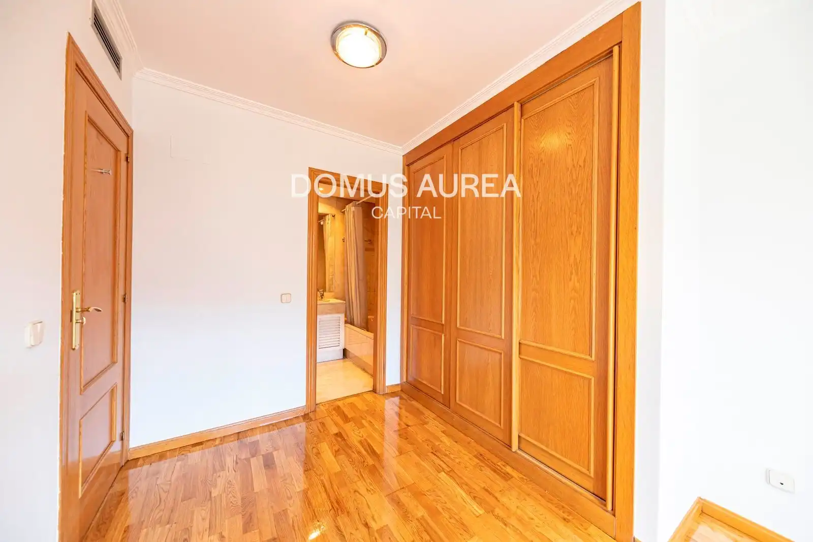 Flat for rent in Aviador Zorita, Cuatro Caminos - Azca