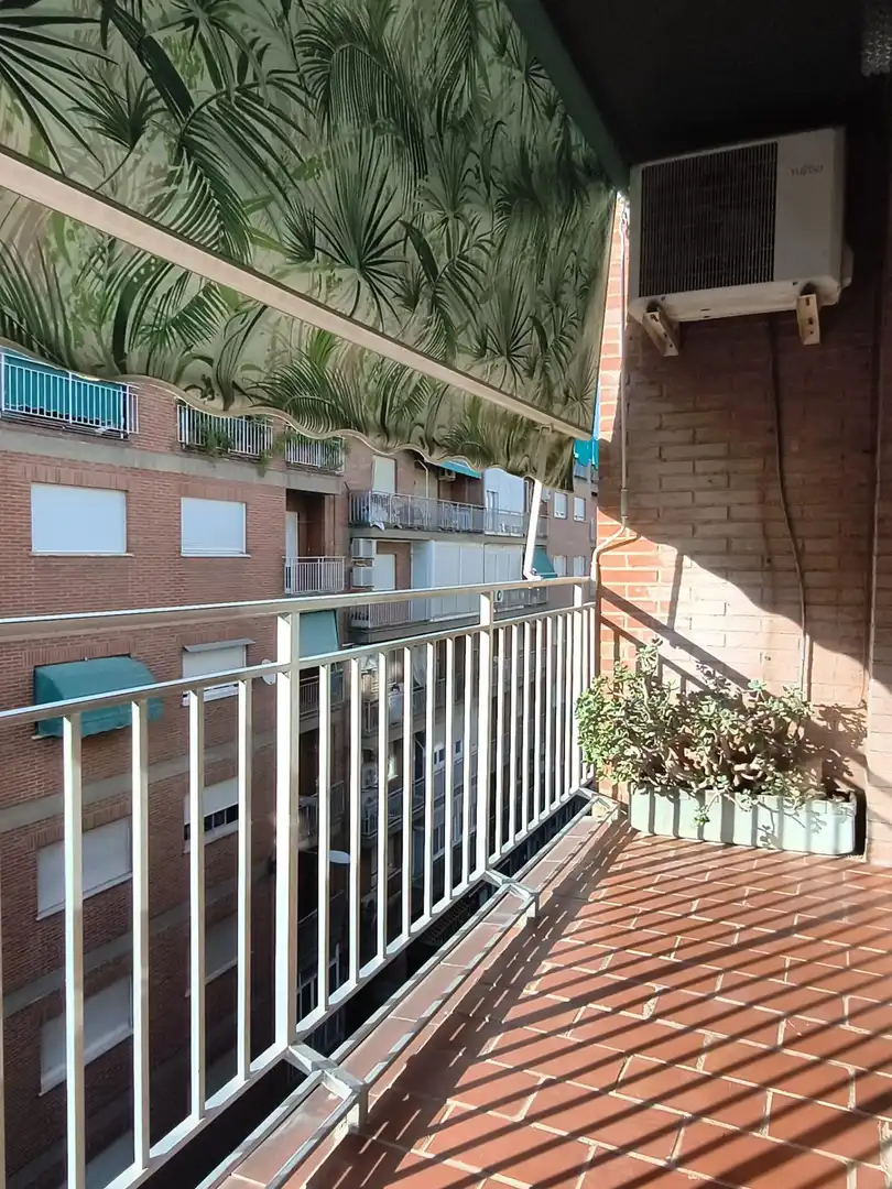 Terrassa de Pis de lloguer en Granada amb Aire condicionat, Calefacció i Terrassa