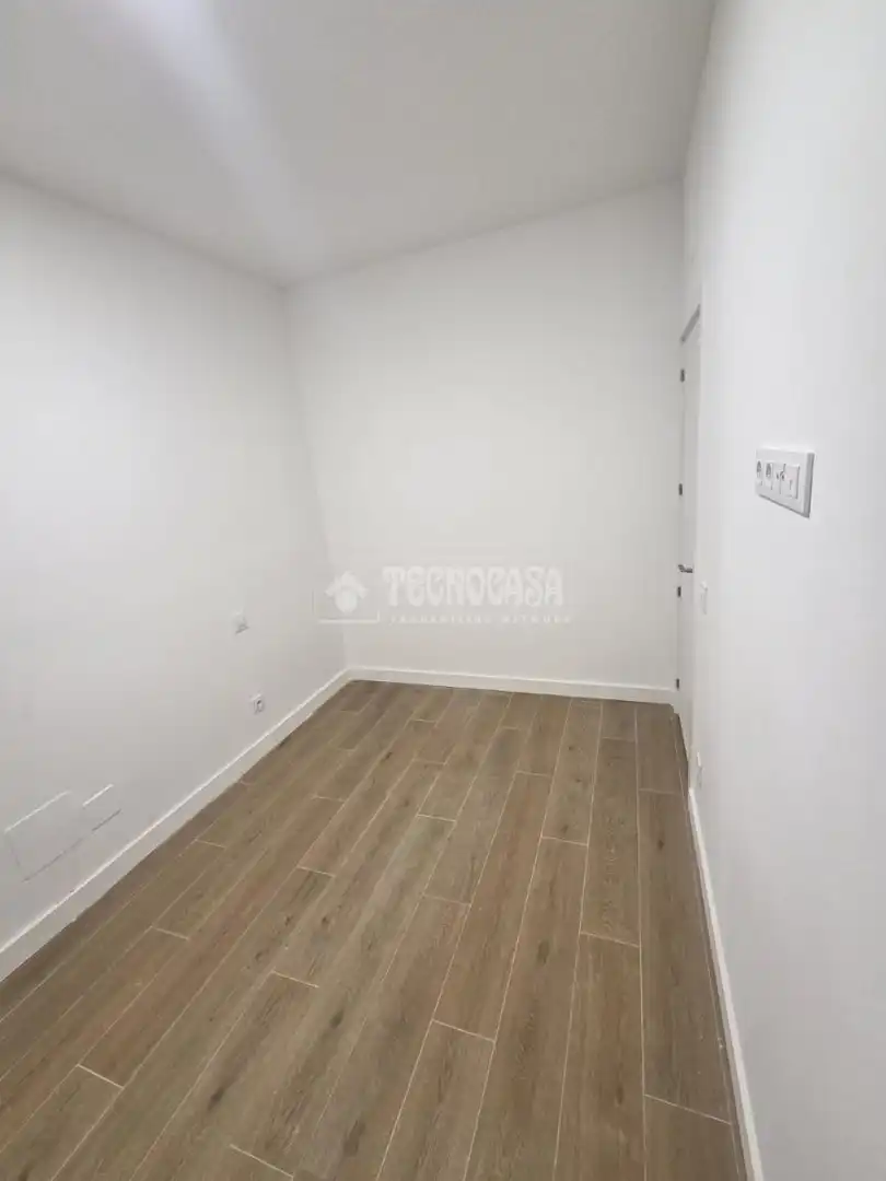 Habitación de Piso en venta en Madrid con Calefacción