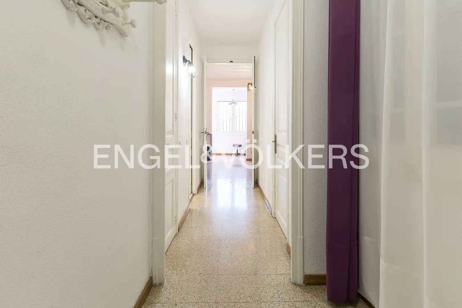 Flat for sale in Barcelona  with Air Conditioner, Heating and Terrace