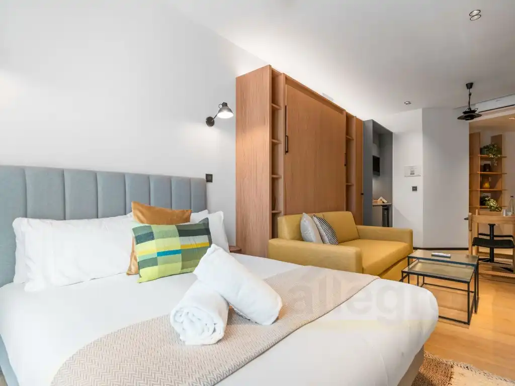 Bedroom of Commercial properties for sale in Puente de Vallecas