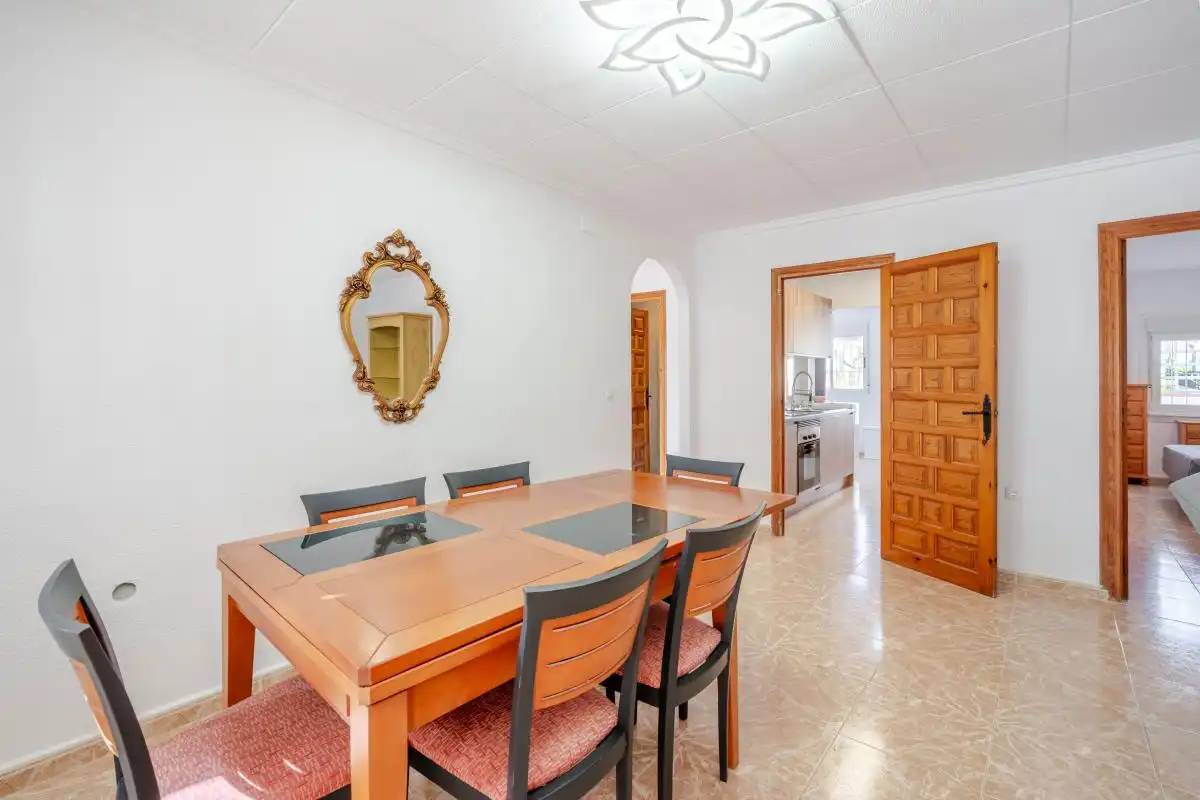 Comedor de Casa o chalet de alquiler en Elche / Elx con Aire acondicionado, Calefacción y Jardín privado