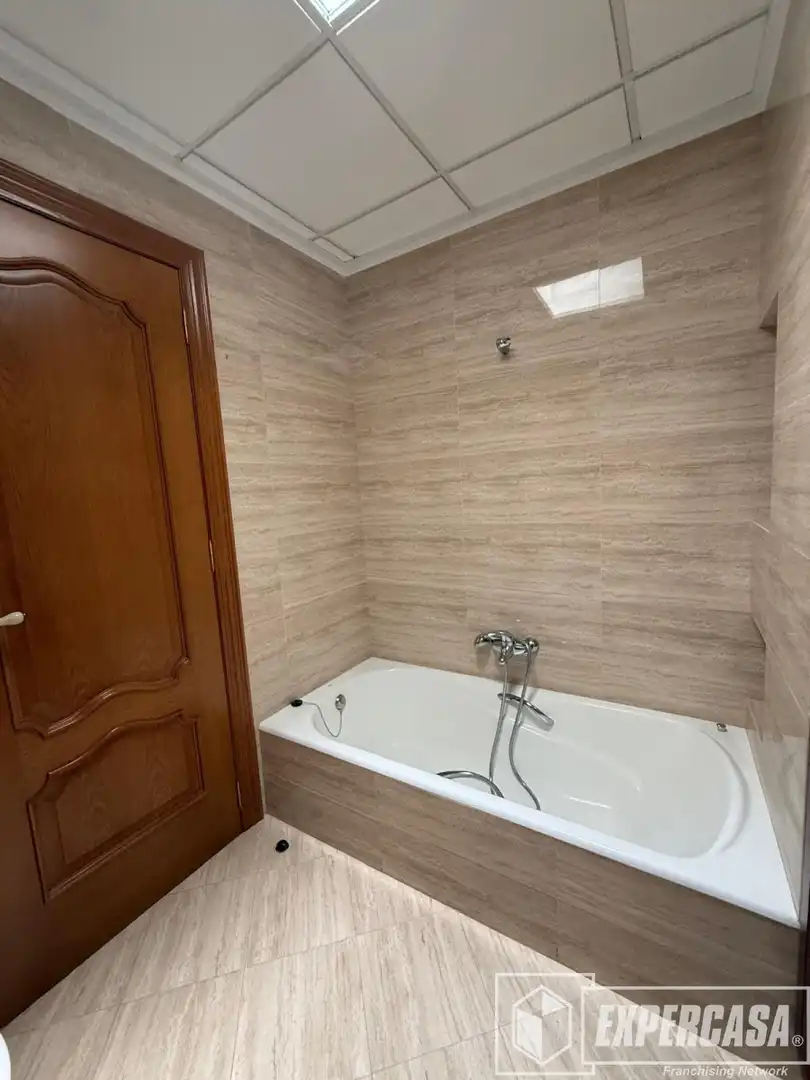 Baño de Casa o chalet de alquiler en Picassent con Calefacción, Terraza y Trastero