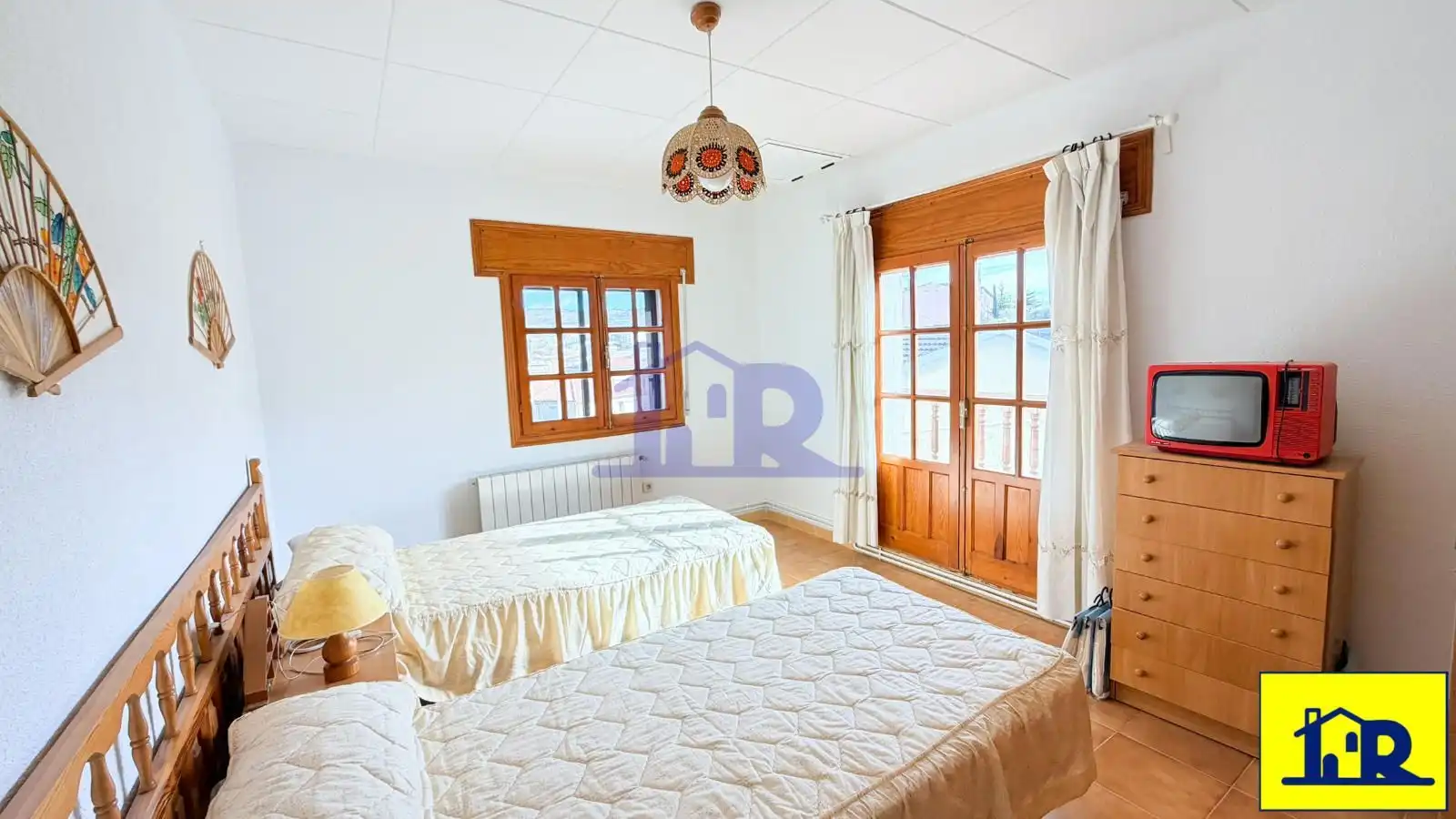 Habitación de Casa o chalet en venta en Fuentes con Calefacción, Terraza y Trastero