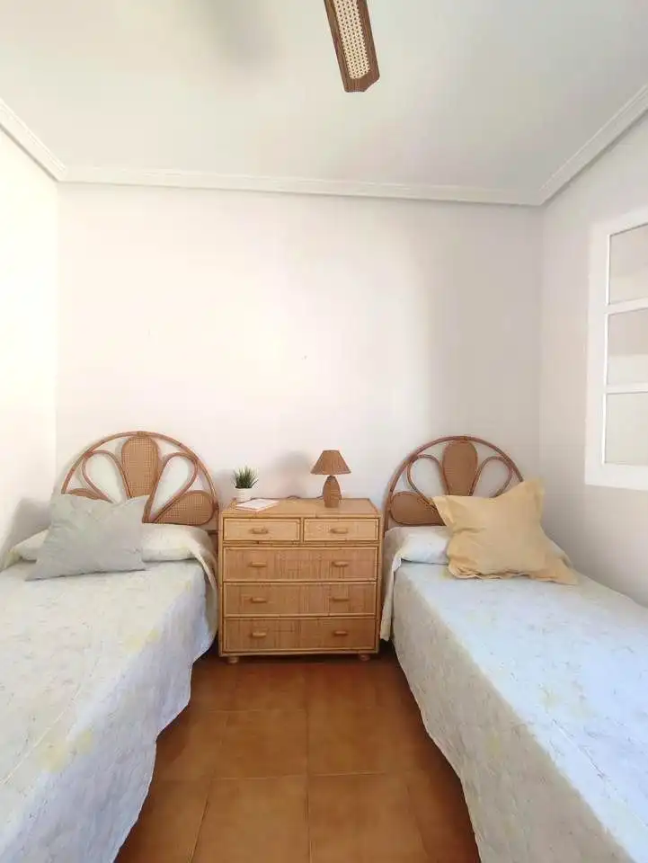 Dormitori de Casa o xalet en venda en San Pedro del Pinatar amb Aire condicionat, Jardí privat i Terrassa