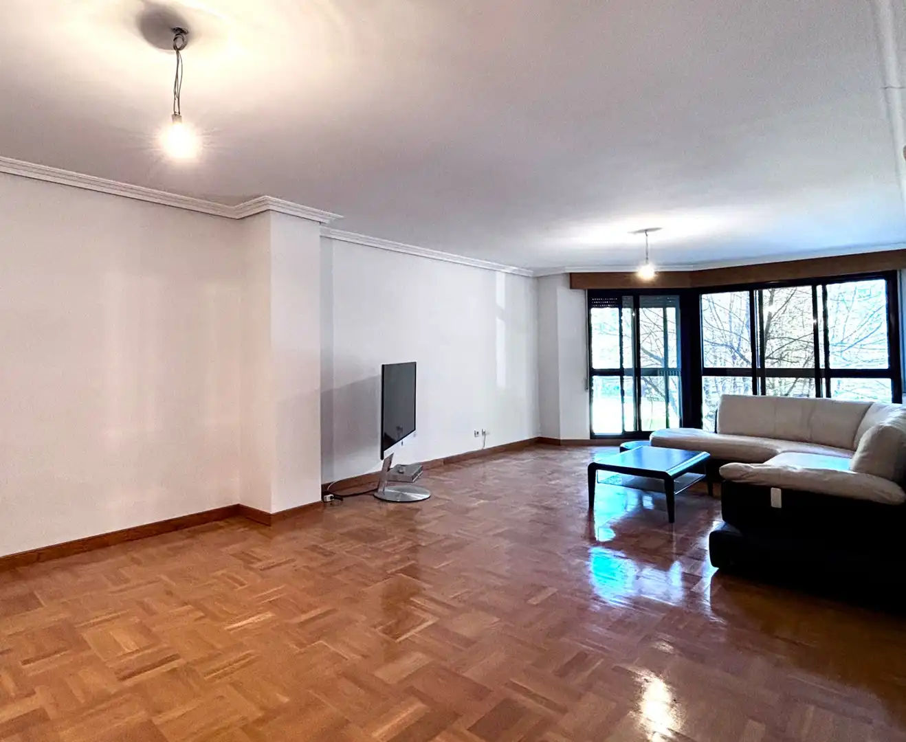 Sala d'estar de Pis en venda en Burgos amb Calefacció i Traster
