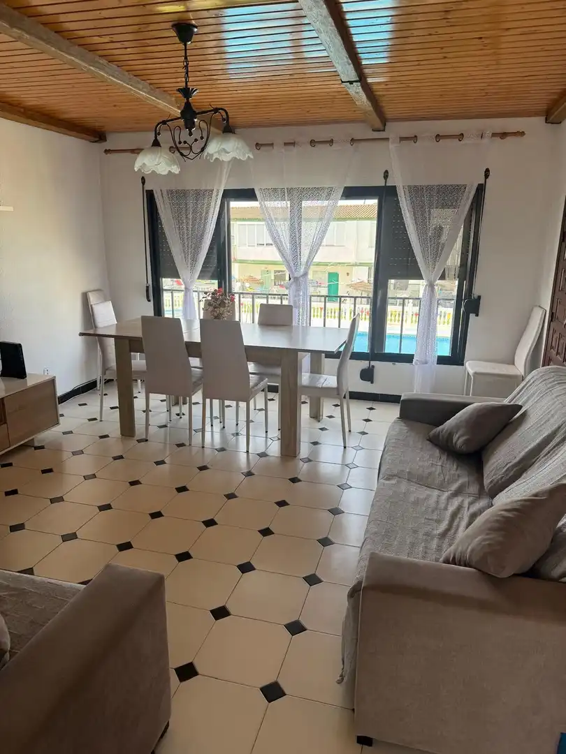 Piso de alquiler en San Luis de Sabinillas
