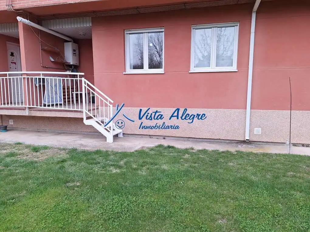 Vista exterior de Piso en venta en Anguciana con Calefacción, Trastero y Piscina