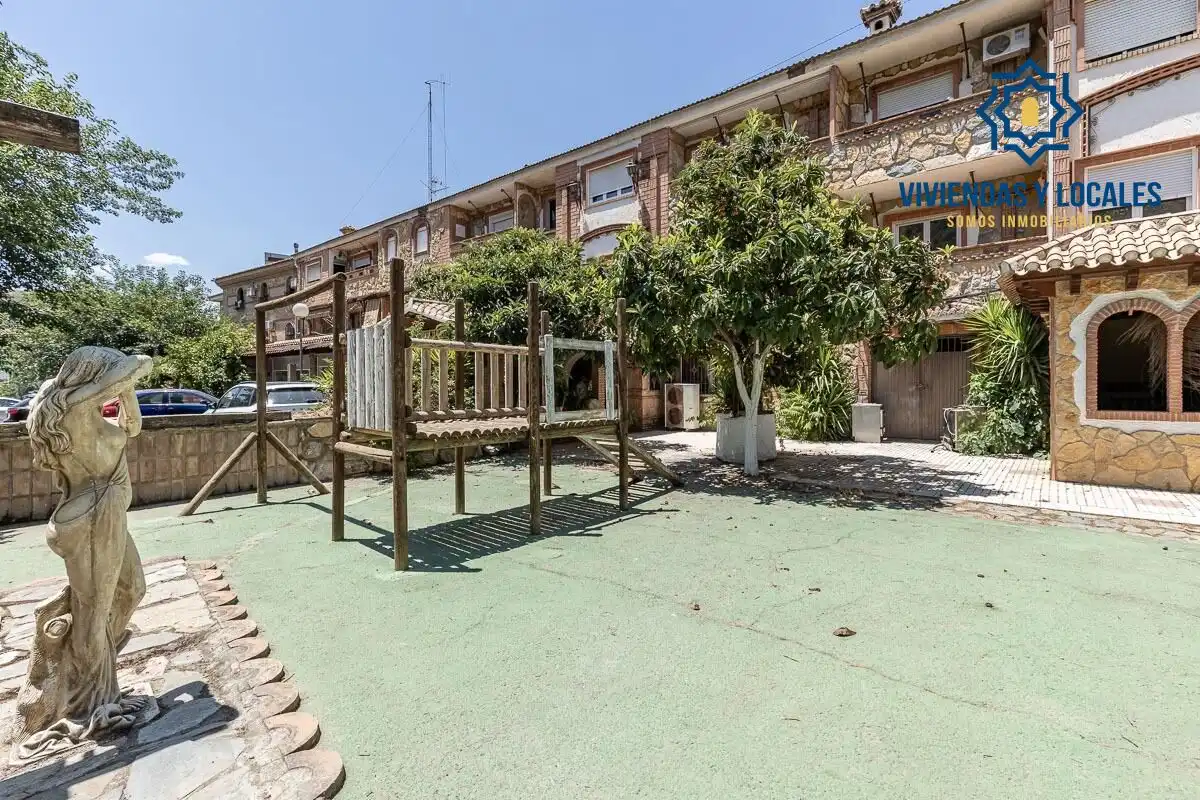 Local comercial en venda a Pinos Genil