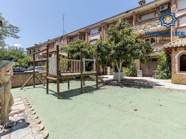 Locale commerciale in vendita a Pinos Genil