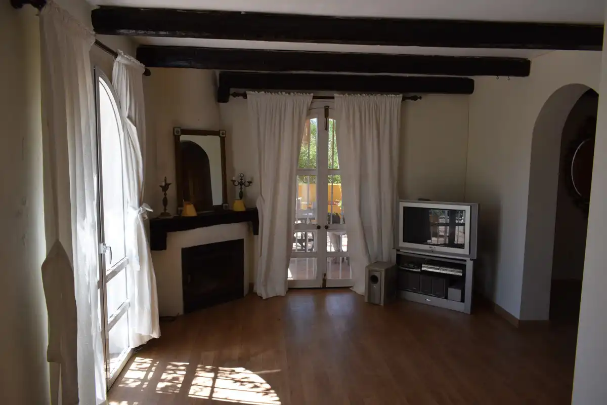 Sala de estar de Casa o chalet en venta en Ojén con Aire acondicionado, Terraza y Amueblado