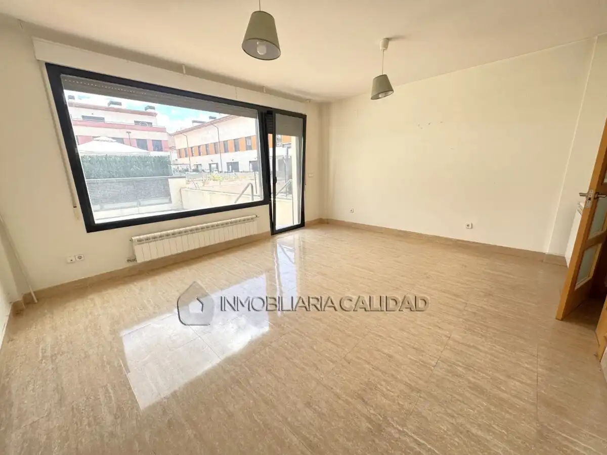 Sala d'estar de Casa o xalet en venda en Burgos amb Calefacció, Terrassa i Traster