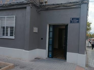 Baixos en venda a Calle Julio Romero de Torres
