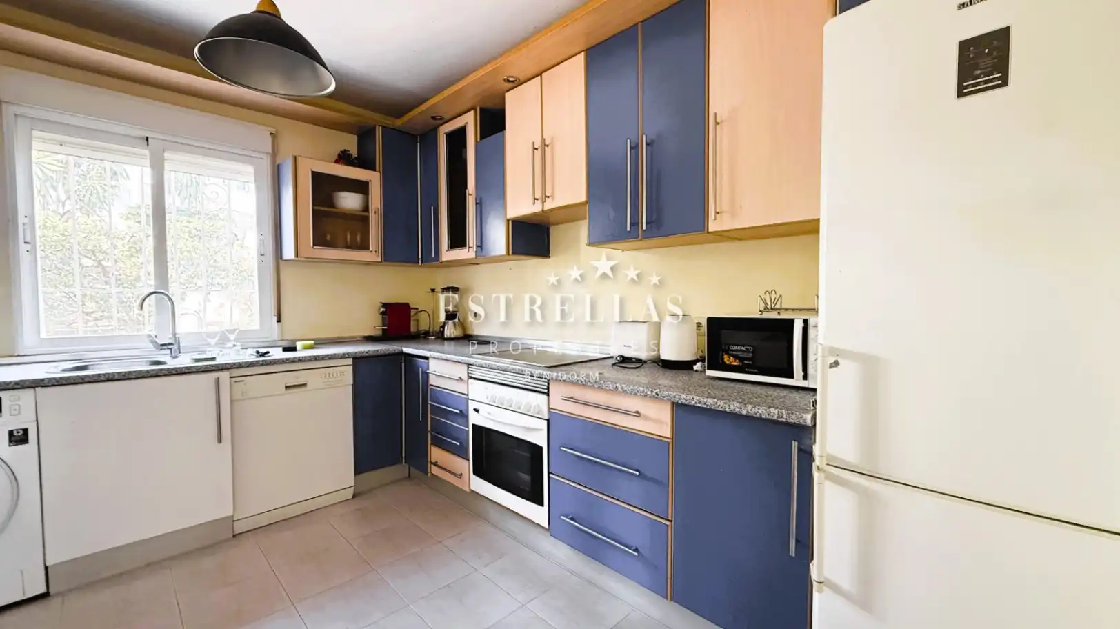 Cocina de Casa o chalet en venta en La Nucia con Aire acondicionado, Calefacción y Jardín privado