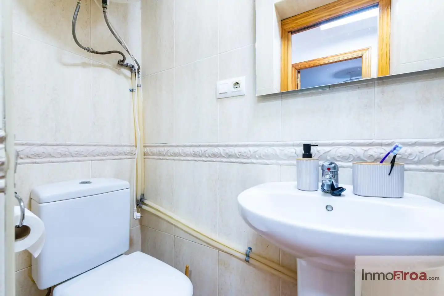 Bathroom of Flat for sale in Picassent  with Air Conditioner and Terrace