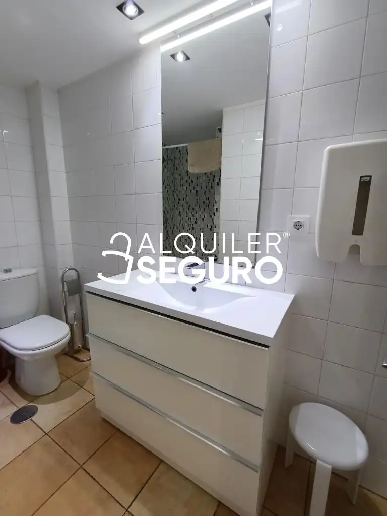 Piso de alquiler en Alfonso El Sabio, Barrio del Centro