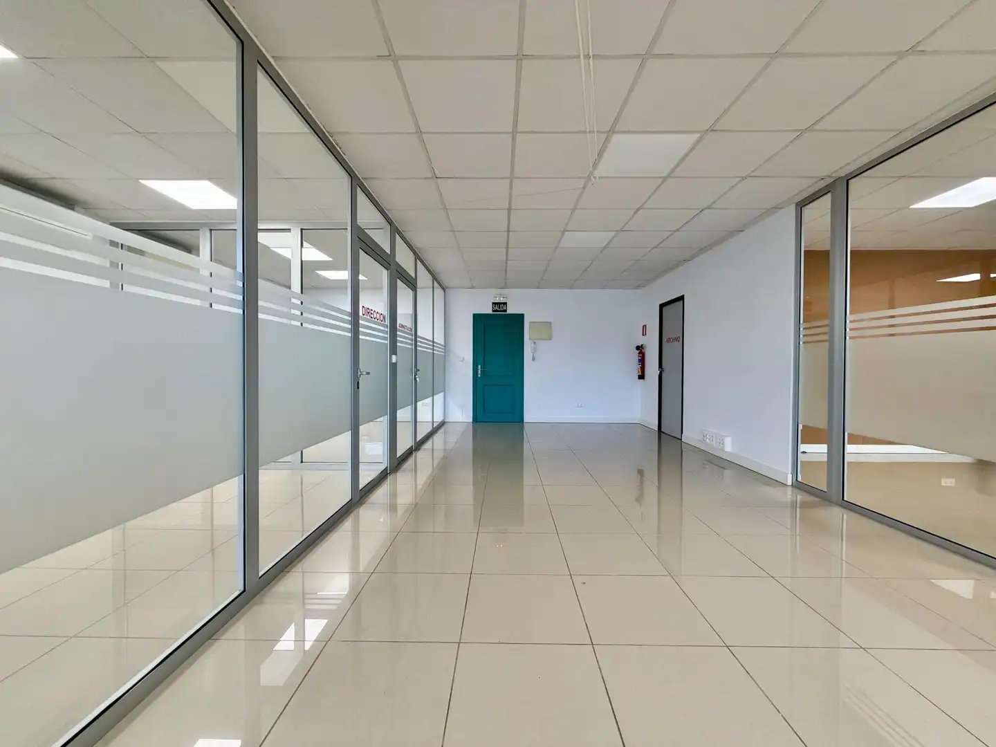 Oficina de alquiler en Igollo
