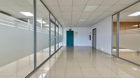 Foto 5 de Oficina de alquiler en Igollo, Camargo