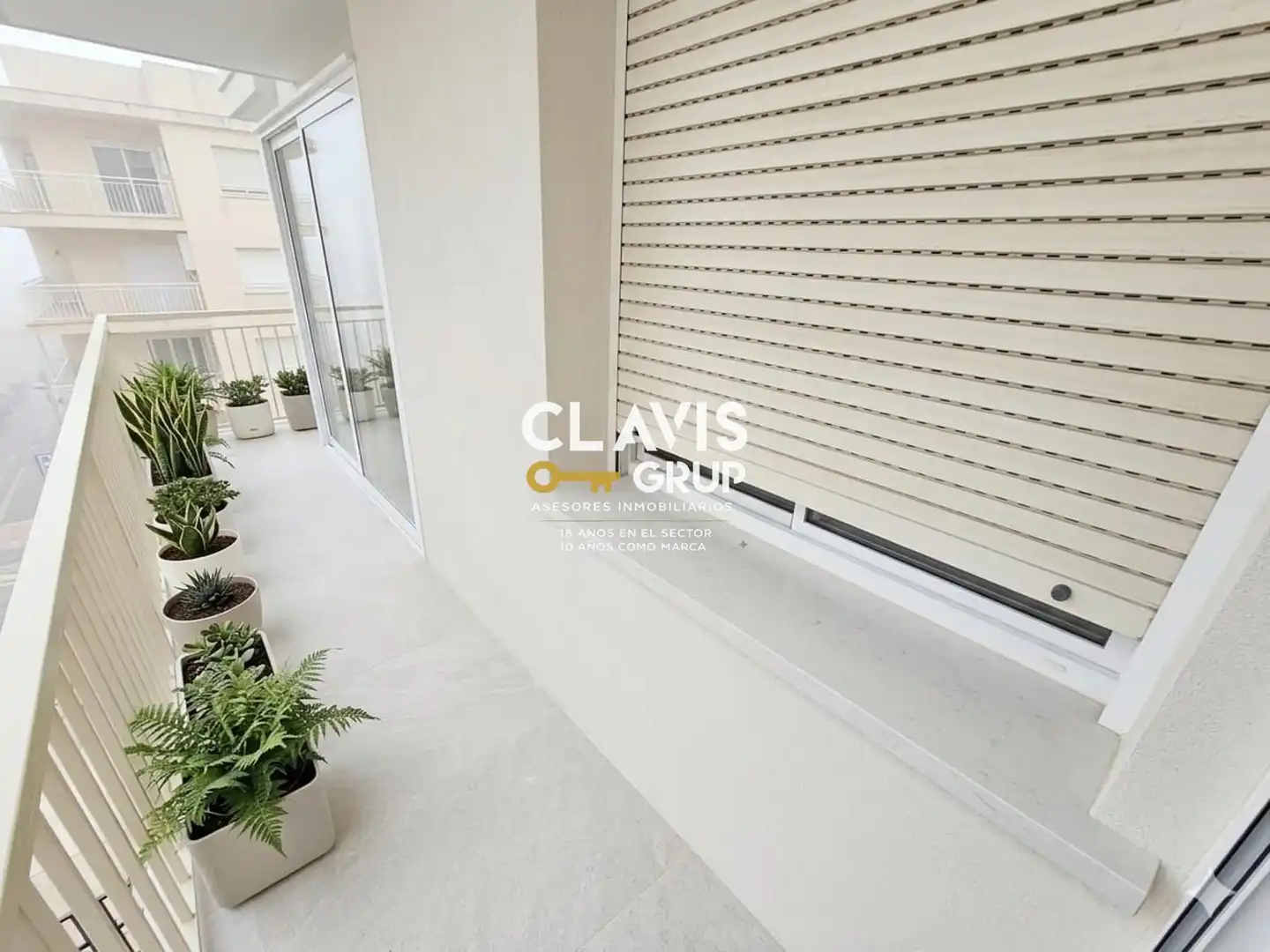Appartamento con terrazza in vendita a Nou Barris, imagen 2