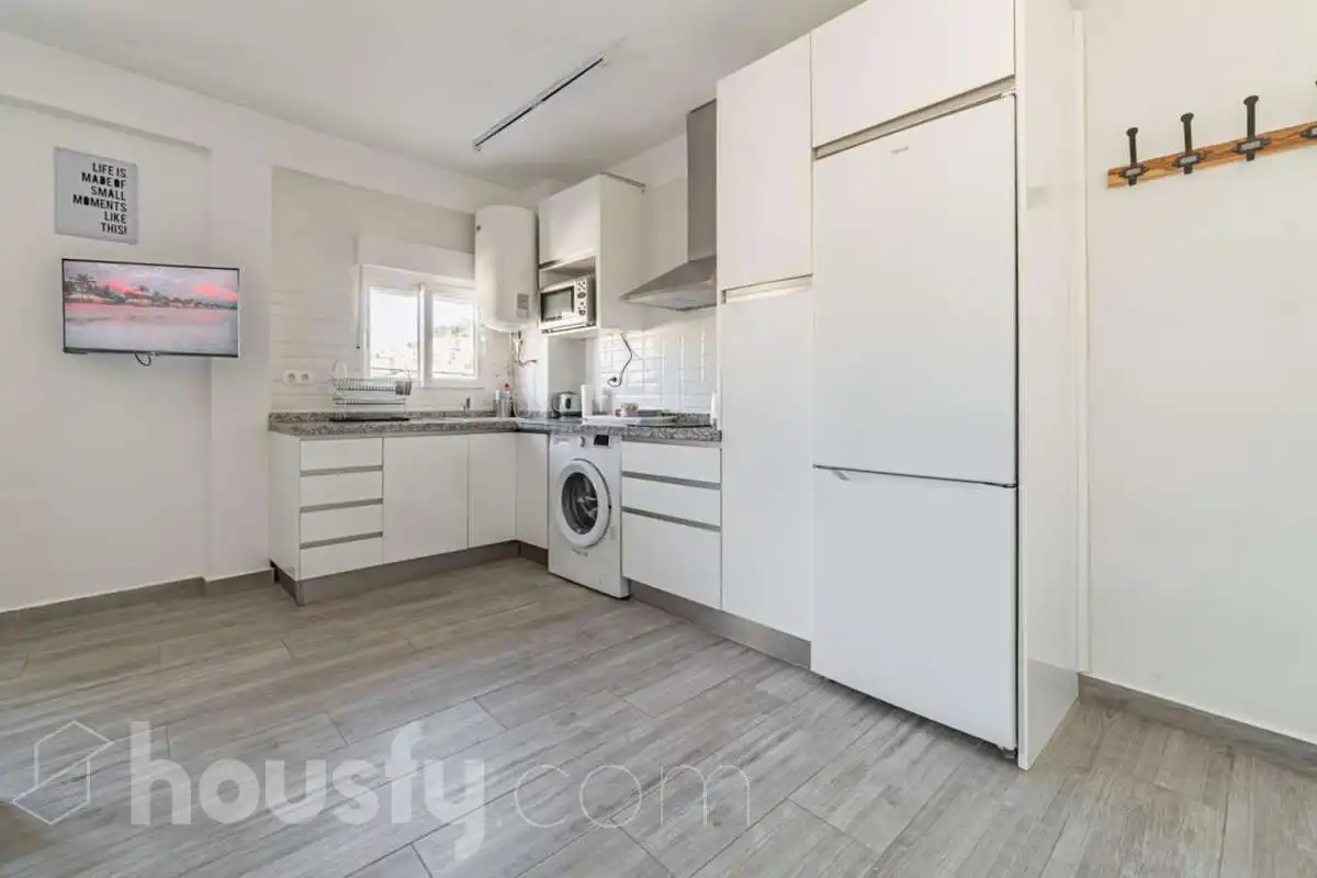 Kitchen of Flat for rent in Málaga  with Air Conditioner, Parquet flooring and Furnished