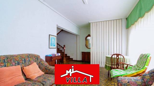 Casa-chalet en Venta en Centro