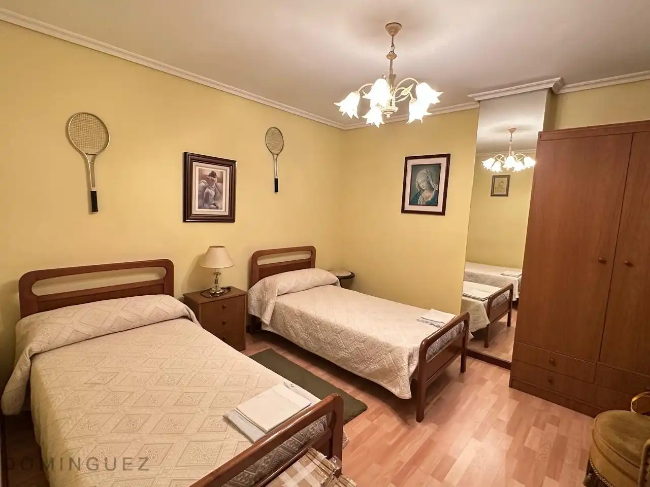 Dormitori de Apartament de lloguer en Vigo  amb Calefacció i Moblat