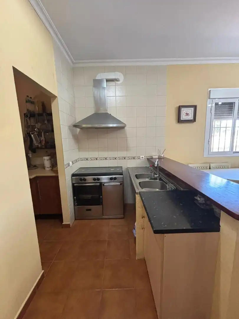 Cocina de Casa o chalet en venta en Arahal con Jardín privado y Piscina comunitaria