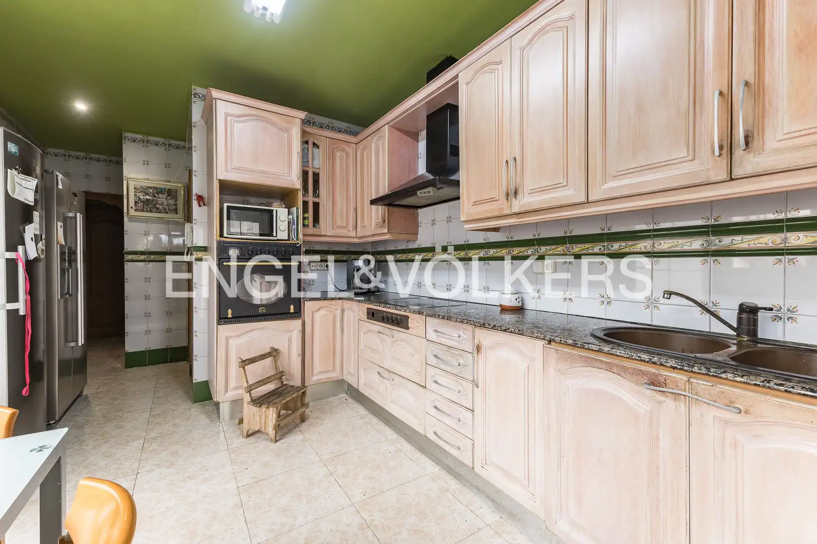 Kitchen of Houses for sale in Vallirana, Barcelona