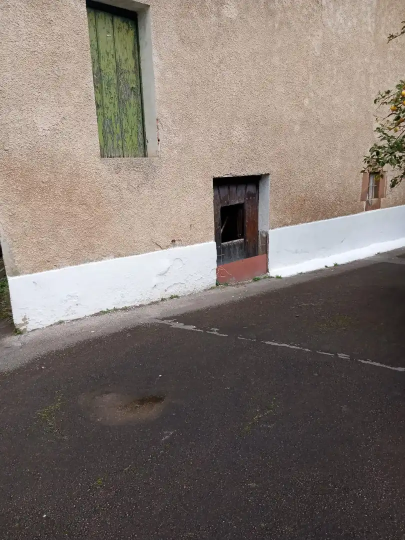 Vista exterior de Casa adosada en venda en Corvera de Toranzo amb Calefacció, Jardí privat i Traster