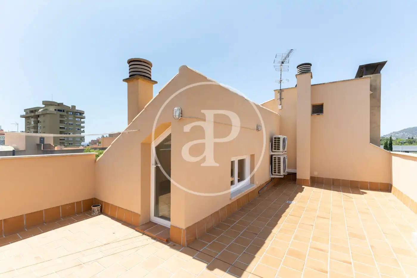 Piso de alquiler en Carrer Escriptor Joan Cortada, Son Dameto