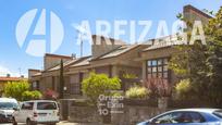 Vista exterior de Casa adosada en venda en Donostia - San Sebastián  amb Terrassa i Balcó