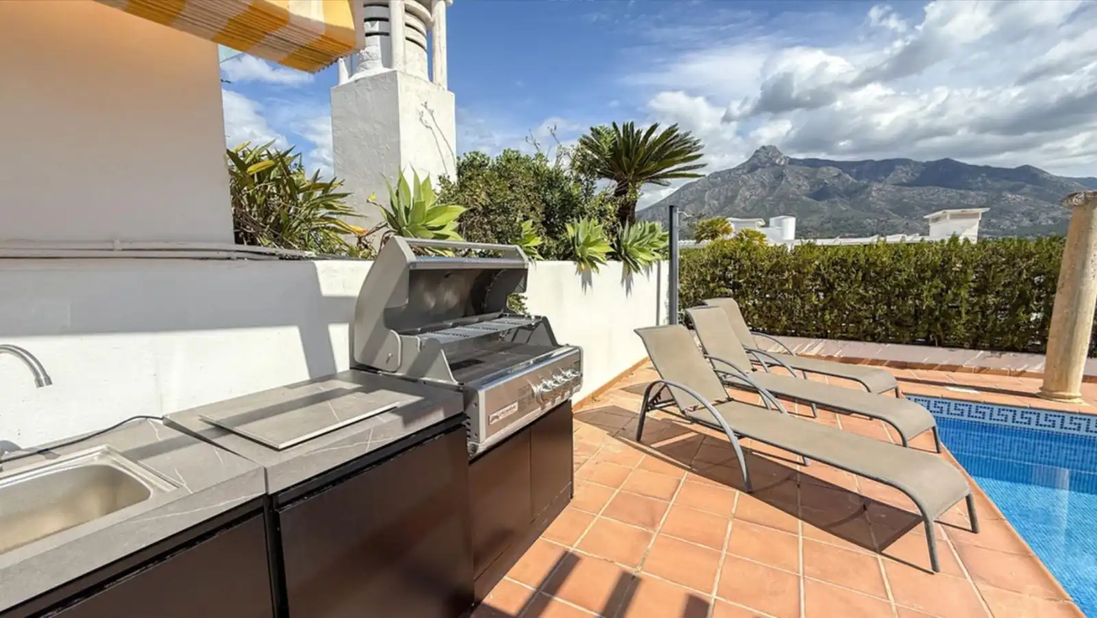 Terrassa de Àtic de lloguer en Marbella amb Aire condicionat, Terrassa i Piscina