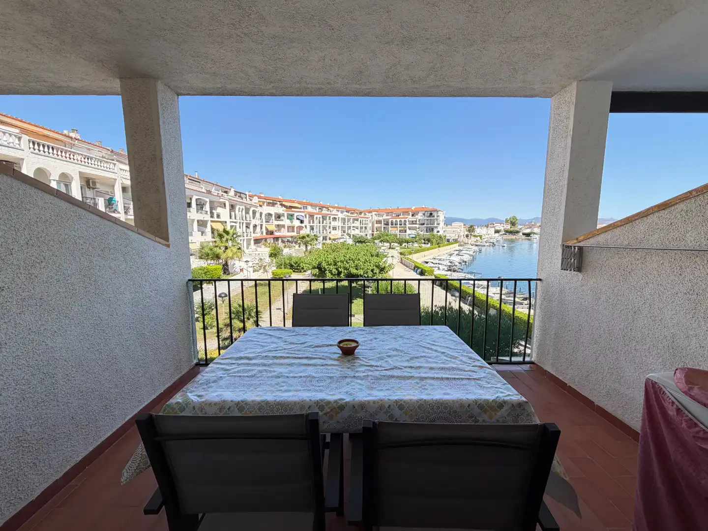 Terrassa de Apartament en venda en Empuriabrava amb Aire condicionat, Terrassa i Moblat