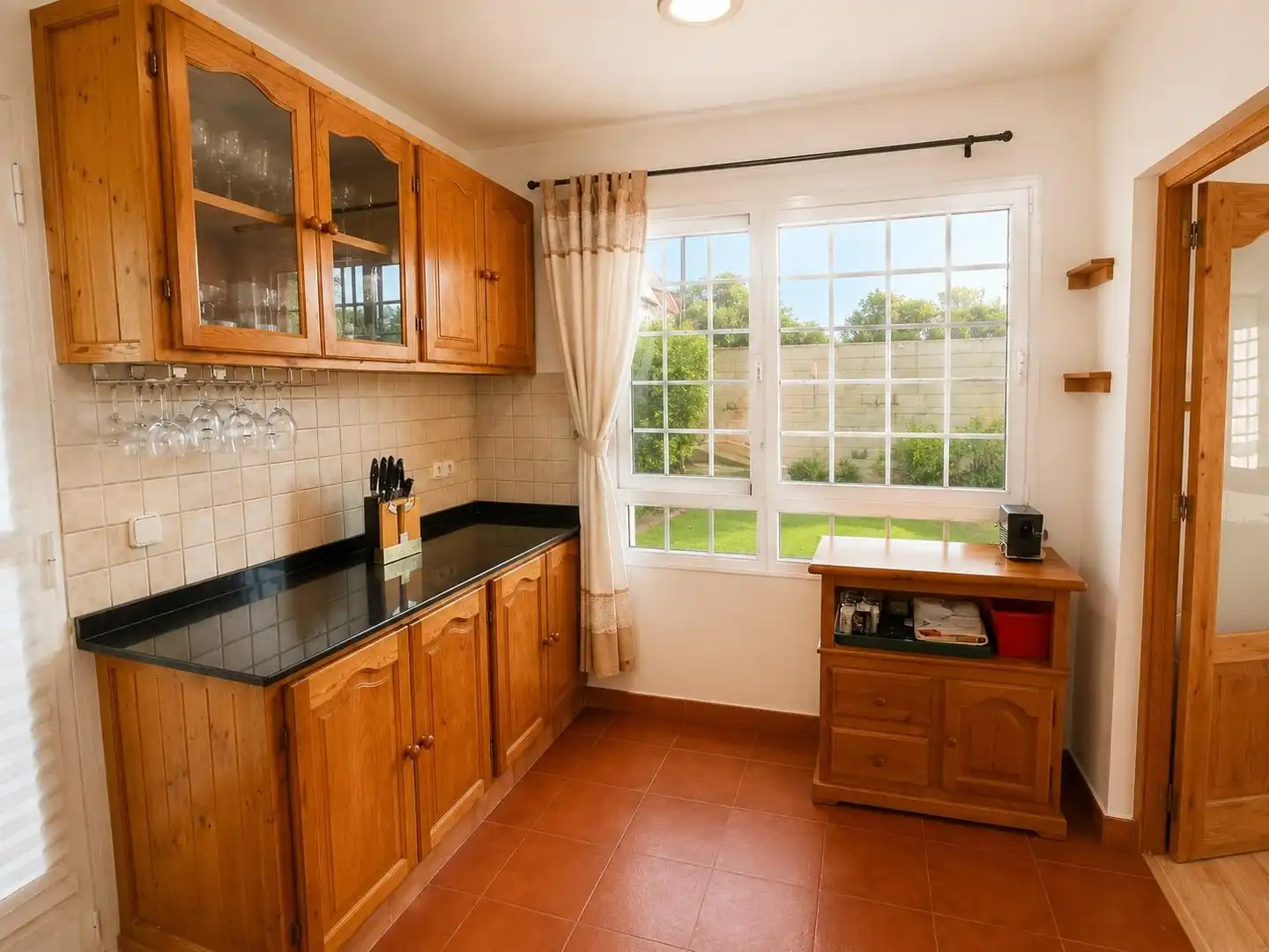 Cocina de Casa o chalet en venta en El Campello con Aire acondicionado, Calefacción y Jardín privado