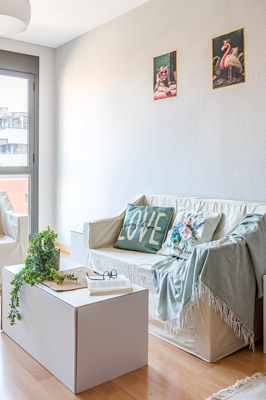 Living room of Flat for sale in  Madrid Capital  with Air Conditioner, Heating and Storage room