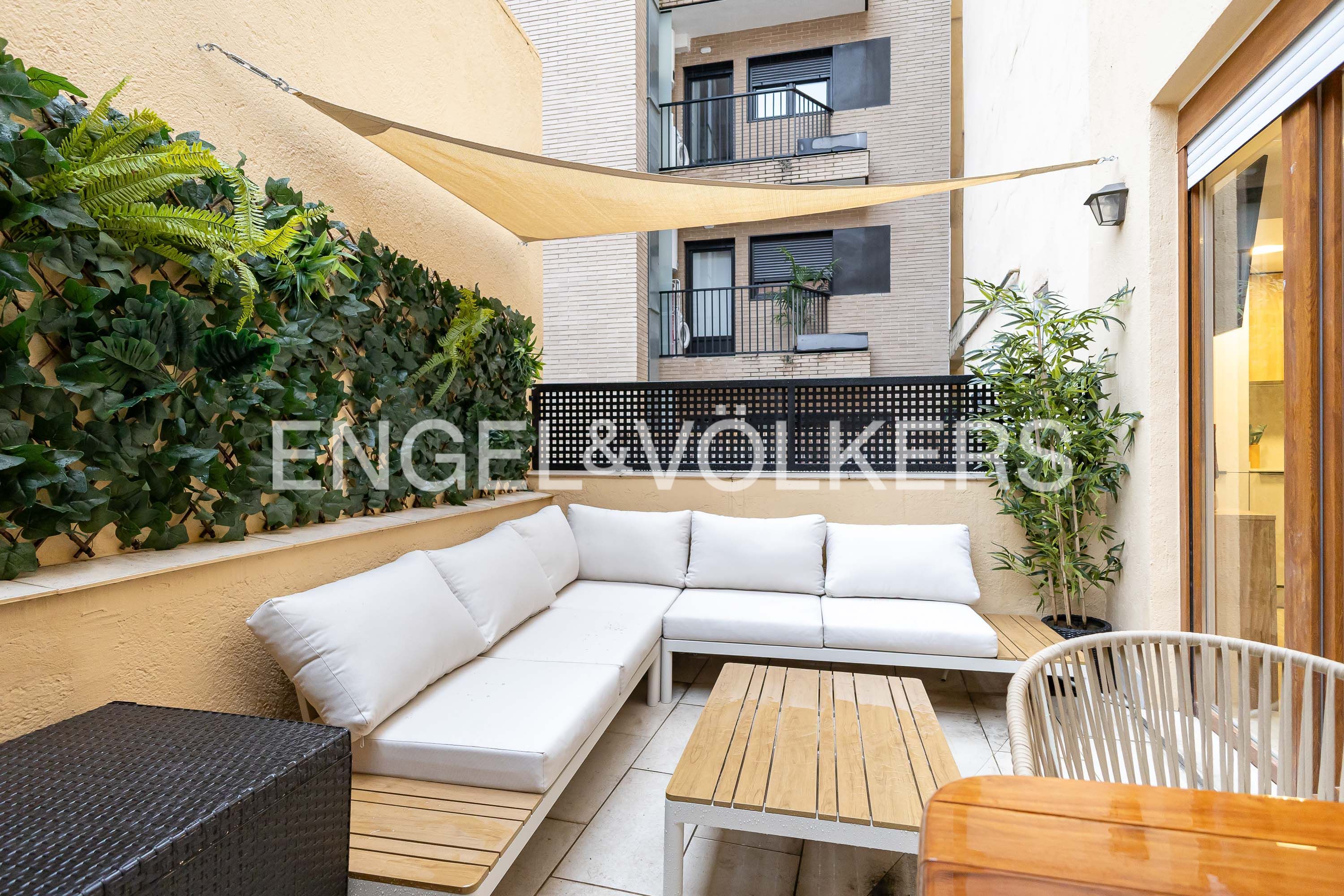 Terraza de Apartamento de alquiler en  Madrid Capital con Aire acondicionado, Calefacción y Jardín privado
