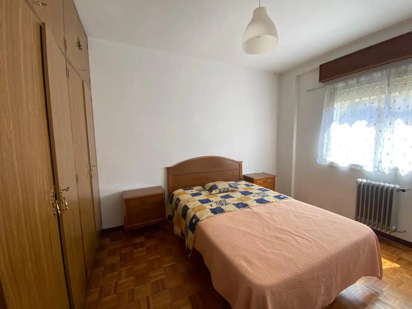 Dormitori de Pis en venda en O Carballiño   amb Calefacció, Parquet i Traster
