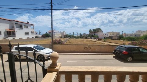 1335 – Encantadora Villa Adosada De 4 Dormitorios Y 2 Baños Con Vistas Al Mar En La Codiciada Zona Residencial De Las Marinas, Ver
